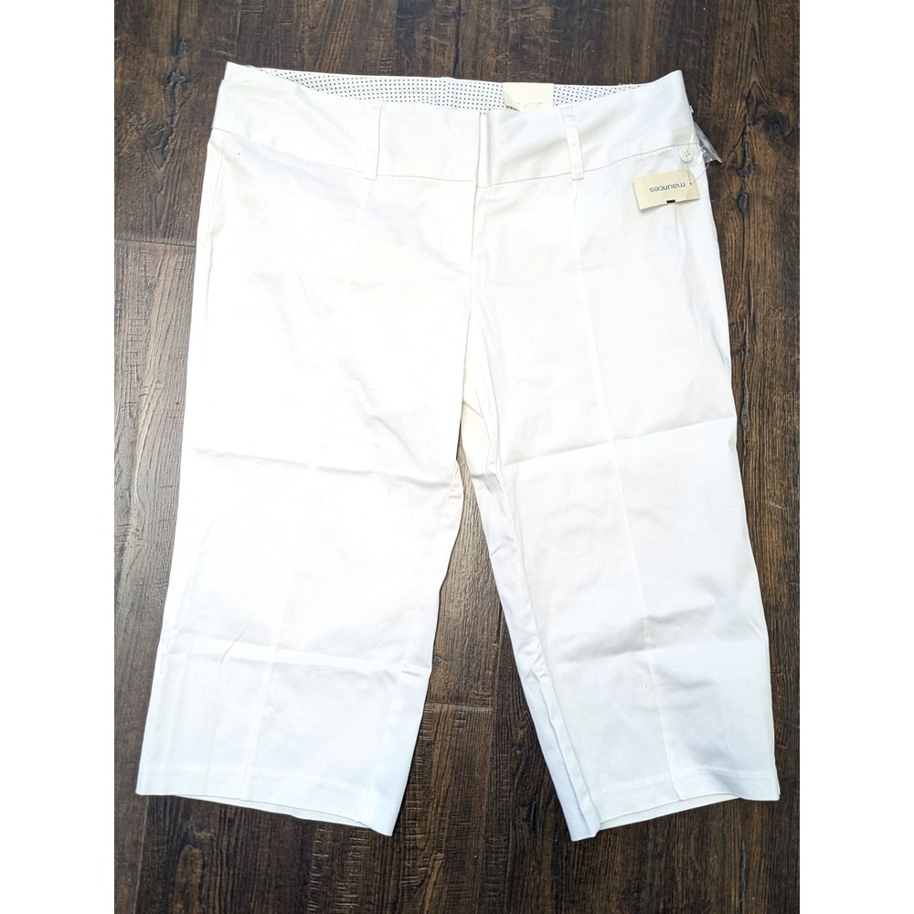 Maurices Studio Y Womens White Capri Pants Cropped Trousers Size 15/16 NWT